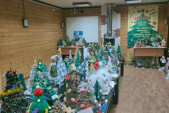 Приглашаем на выставки арт-елочек
