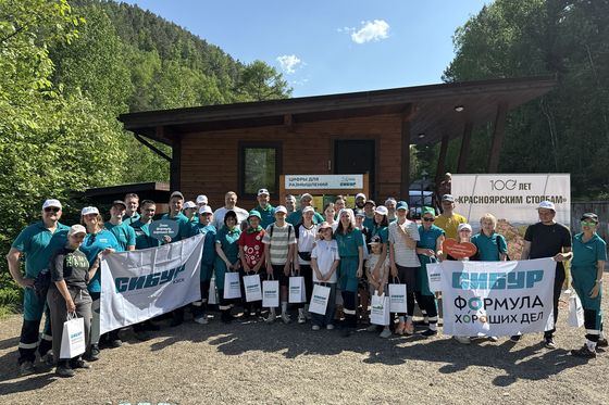 ​Волонтеры СИБУРа обустроили Центральный вход