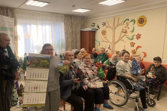 ​Детские елочки и открытки отправились в Дома-интернаты