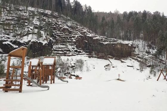 Кататься в Гранитном карьере запрещено